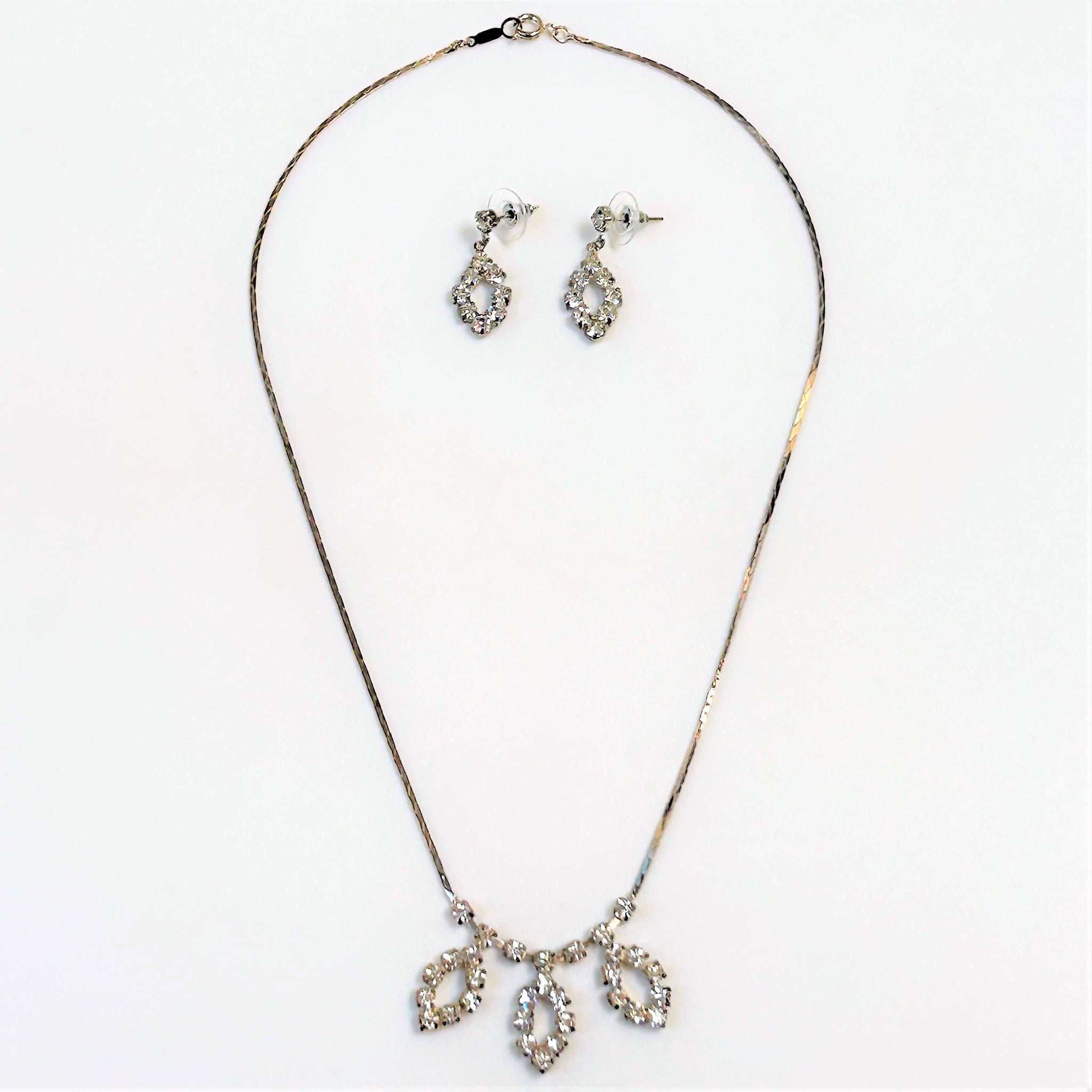Vintage White Gold-Plated Necklace and Earrings