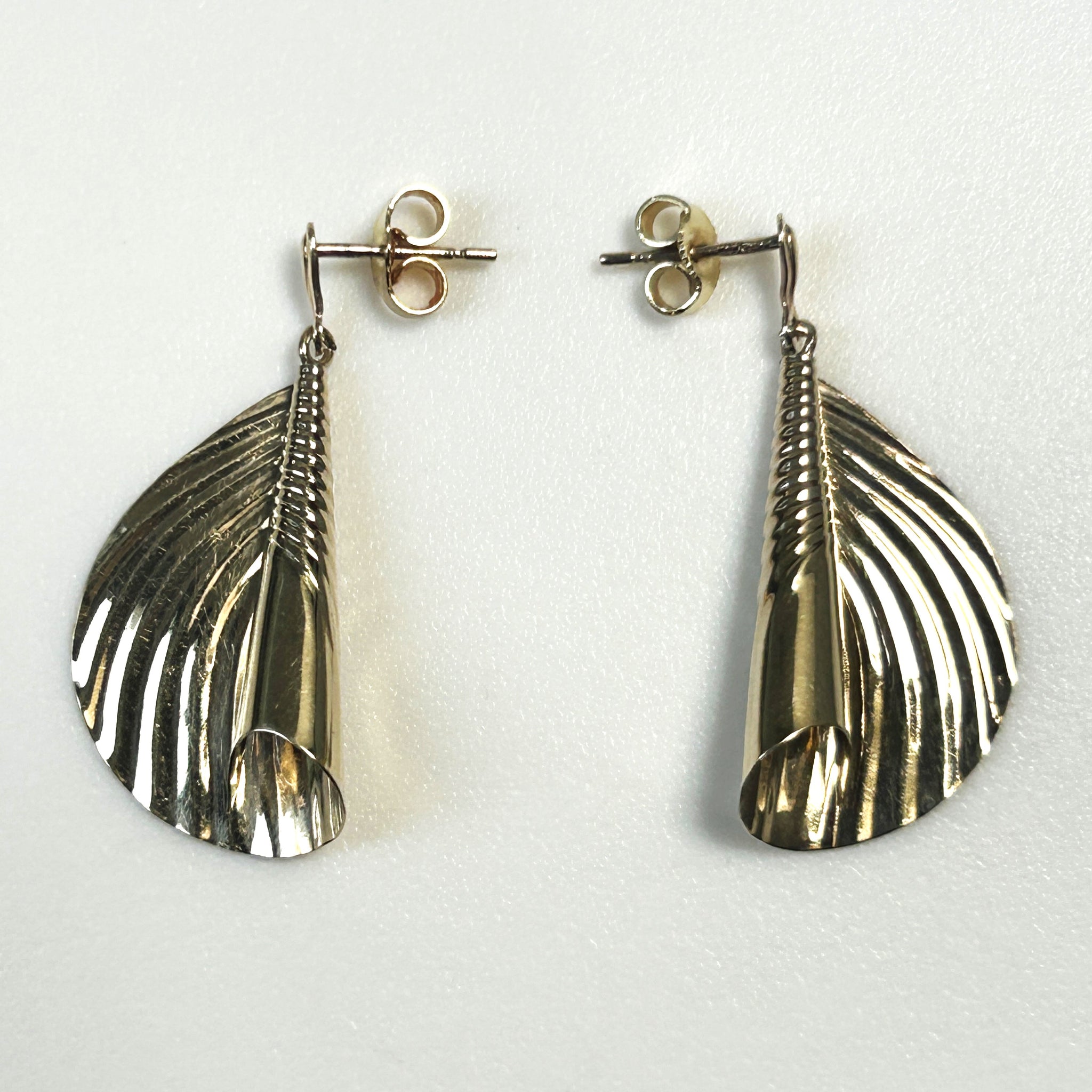 Vintage Curled 9ct Yellow Gold Drop Earrings