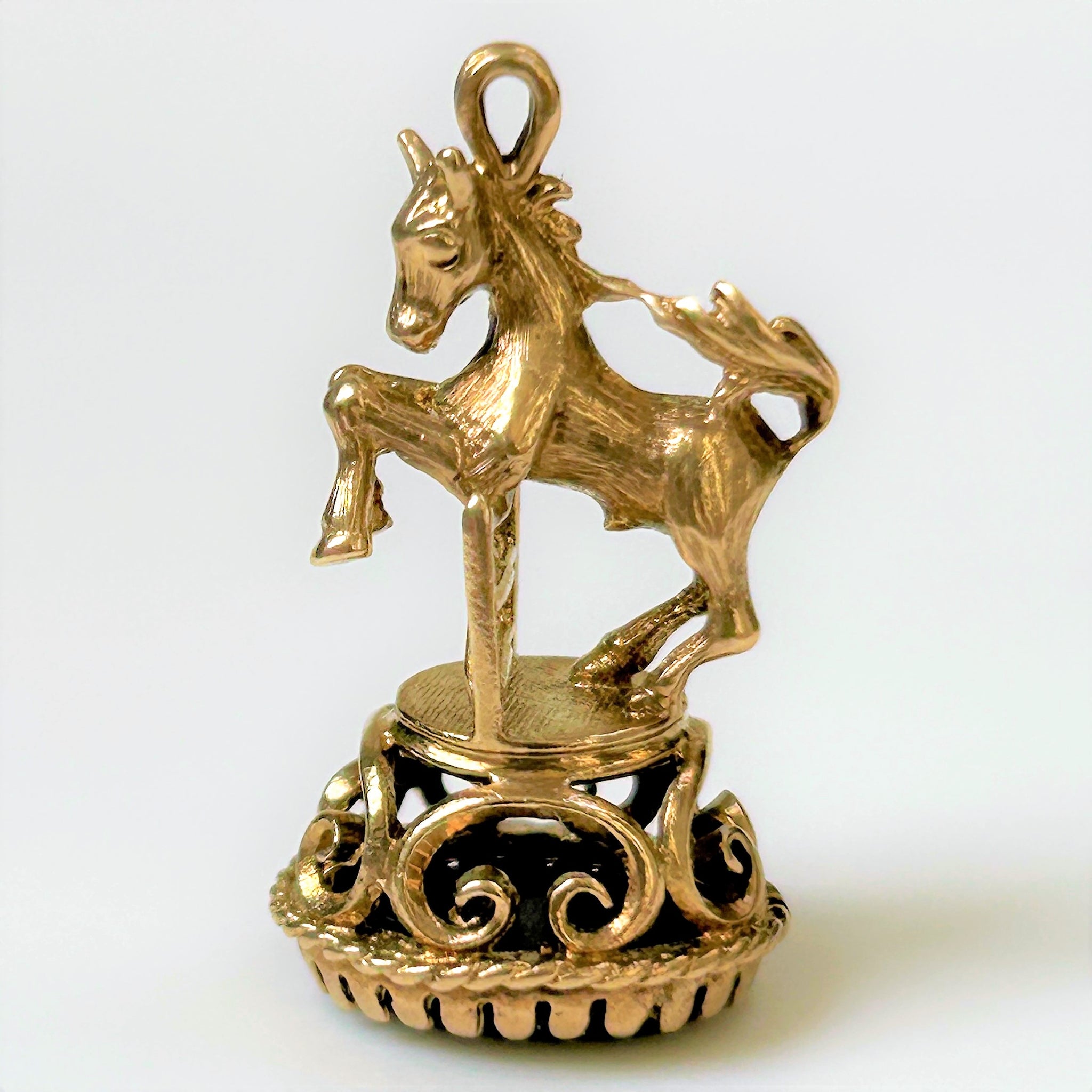 Antique 9ct Gold and Goldstone Seal Pendant