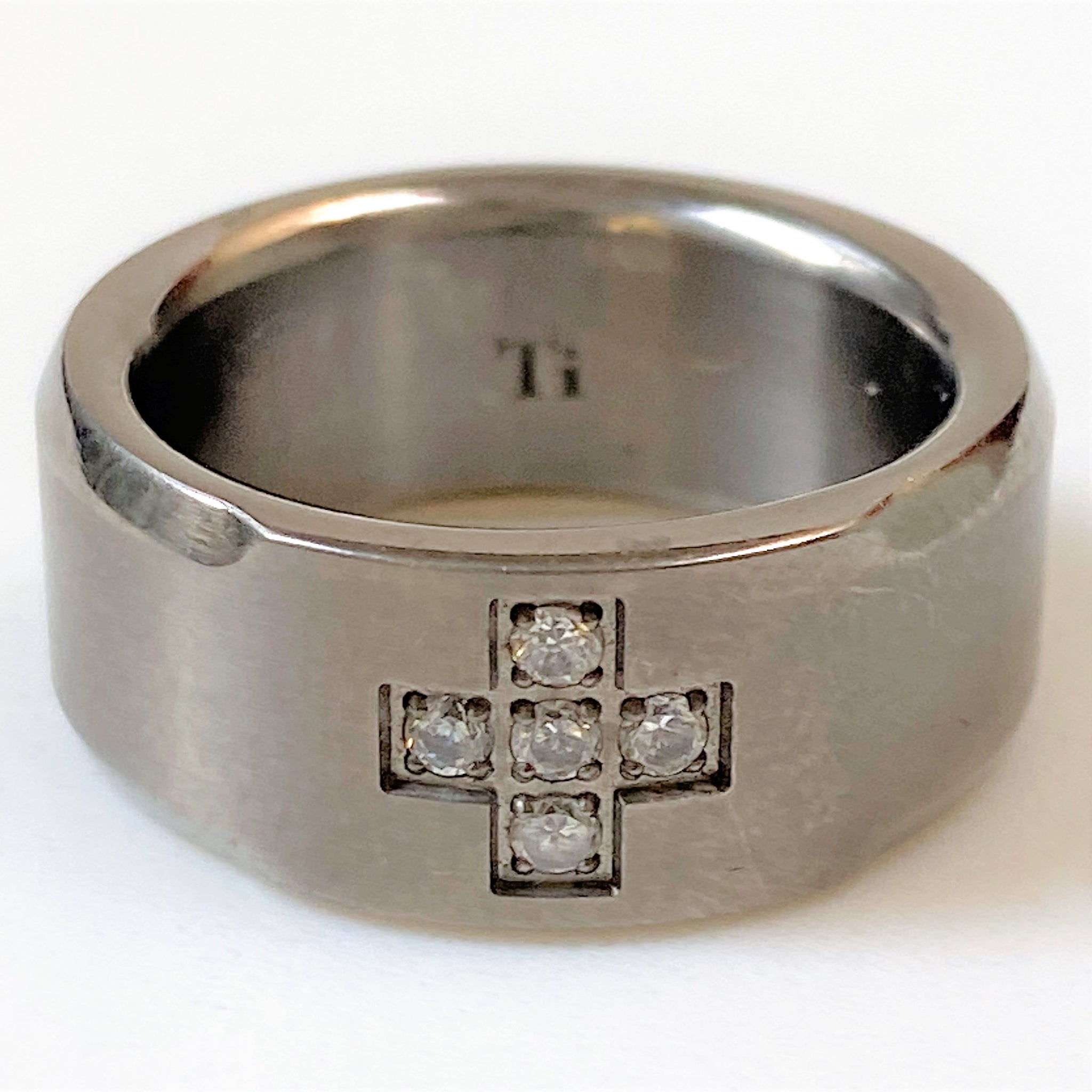 Titanium Man’s Ring with Crystal Cross