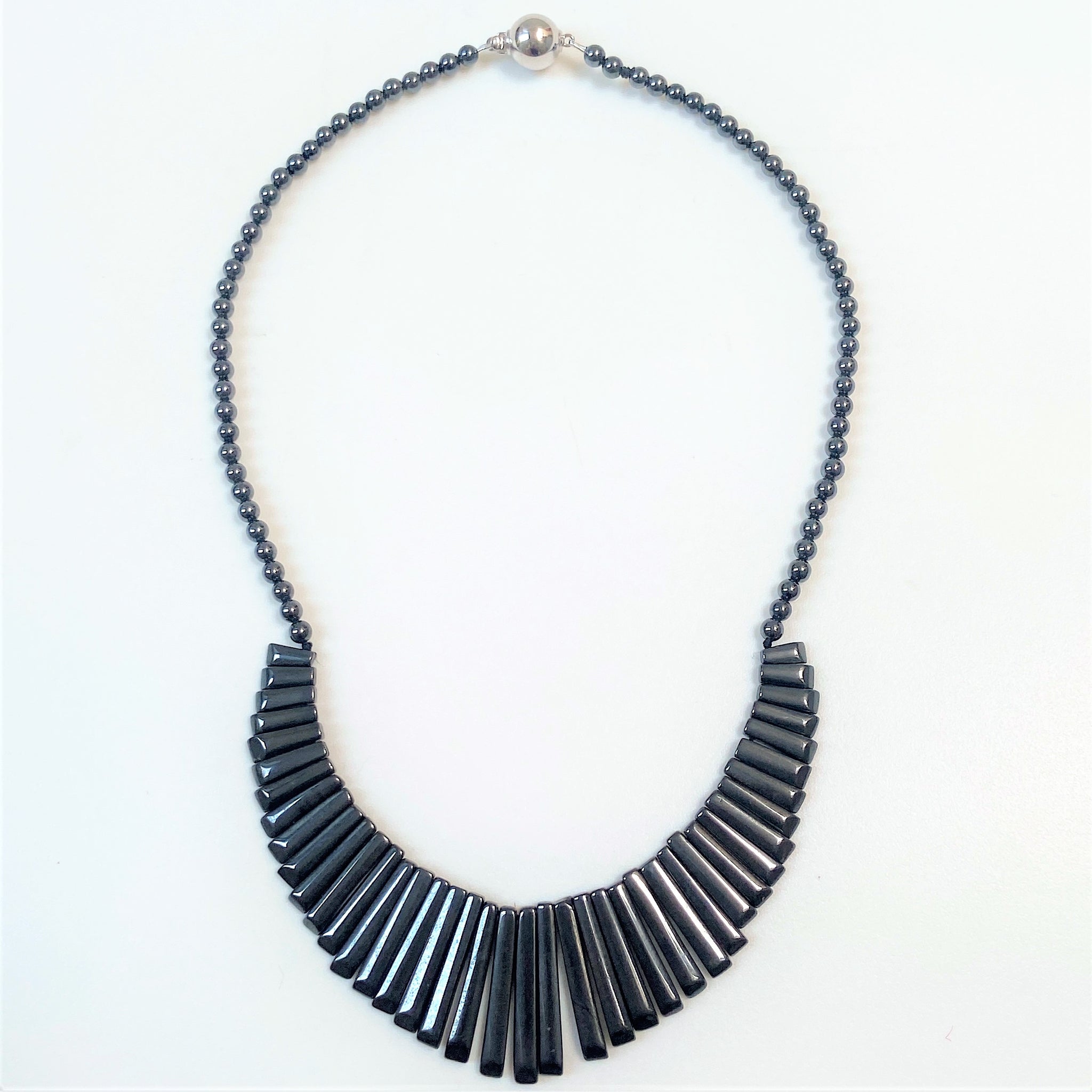 9ct White Gold and Haematite Necklace