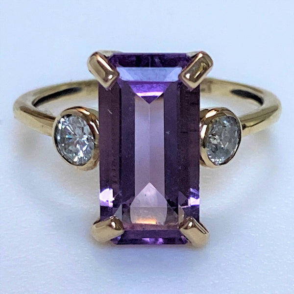 Vintage 18ct Gold, Amethyst and Diamond Ring