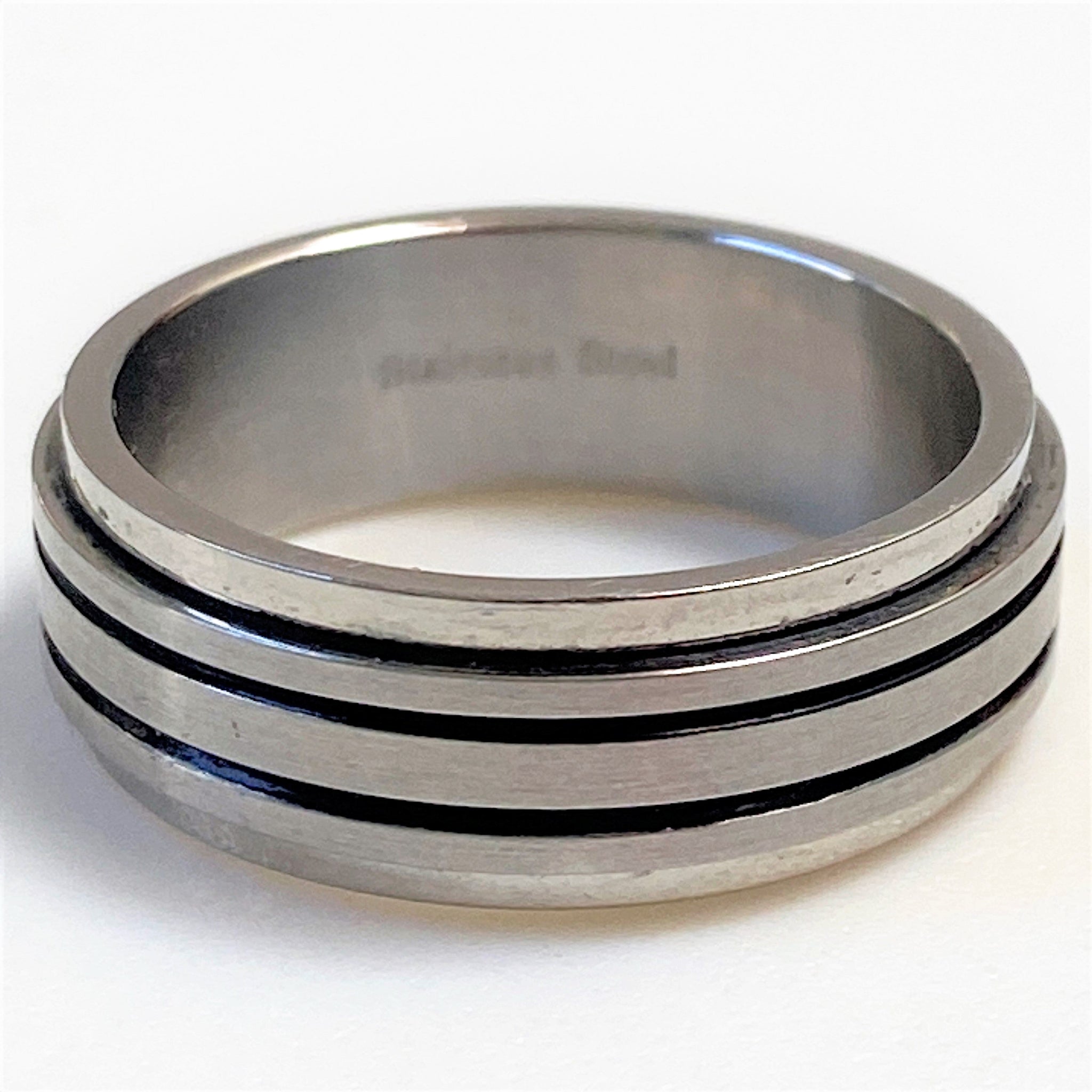 Stainless Steel Men’s Ring with Rotating Element