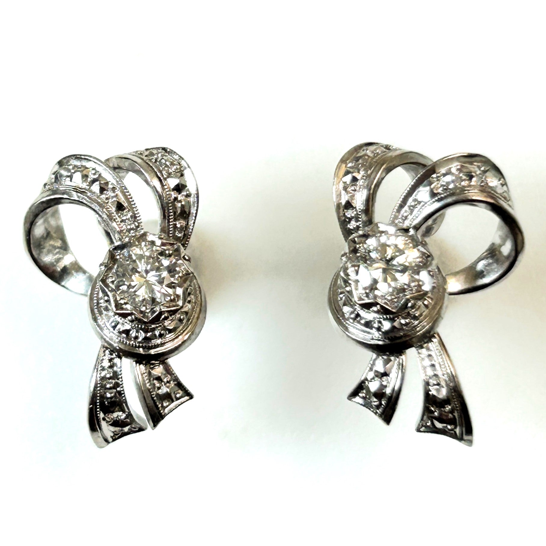Vintage 18ct White Gold and Diamond "Ribbons" Stud Earrings