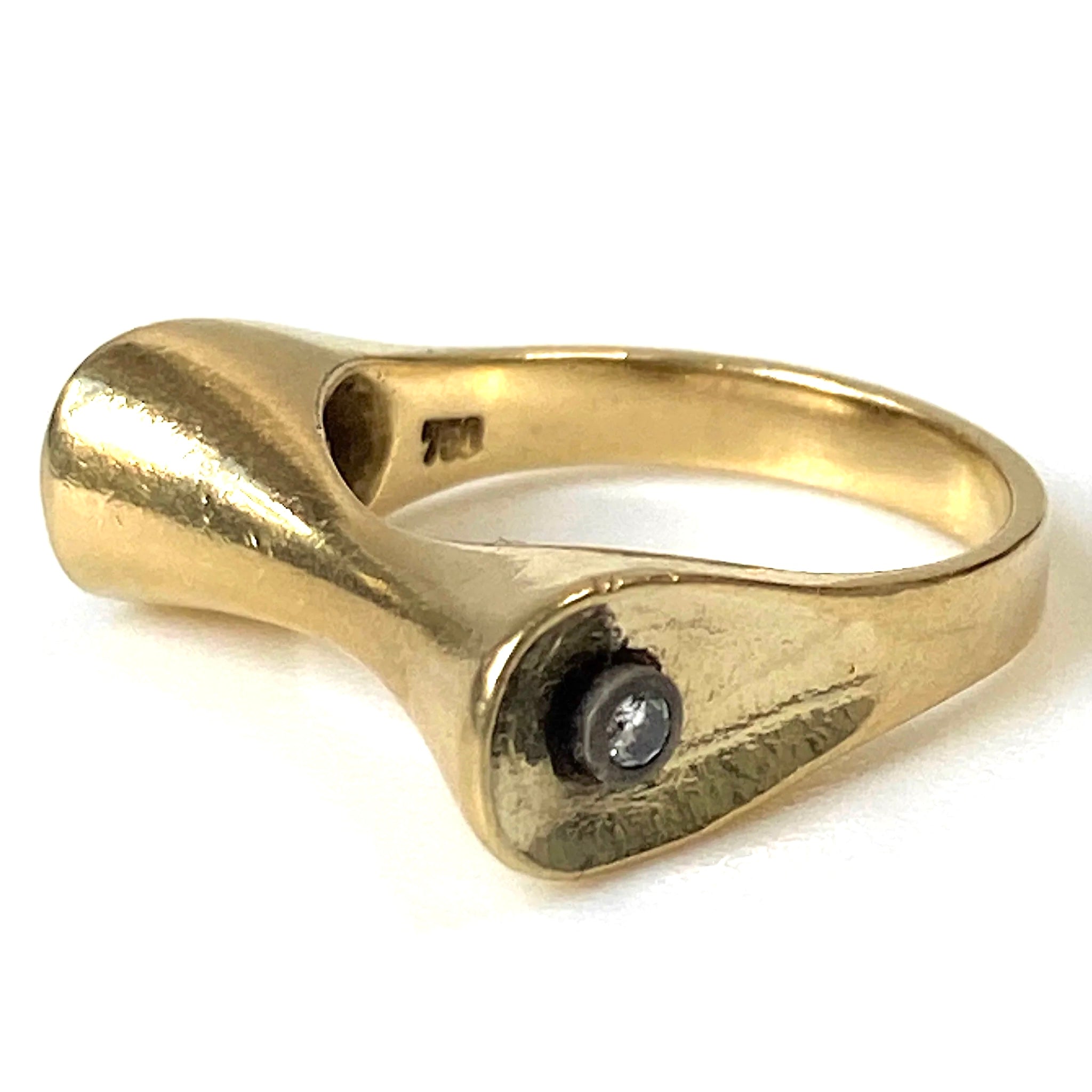 Modernist 18ct Gold and Diamond Ring