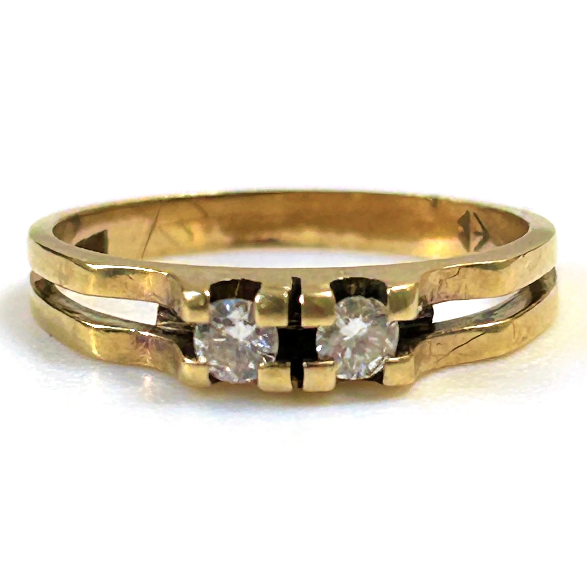 18ct Gold and Diamond Ring