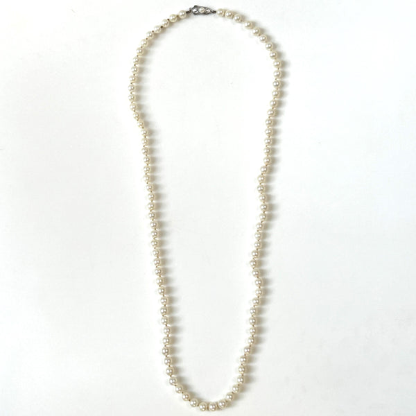 Pearl Necklace with Silver Clasp