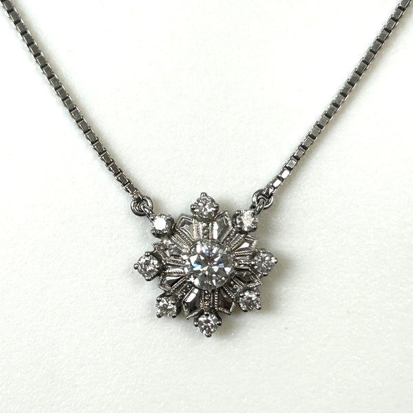 18ct White Gold and Diamond Necklace