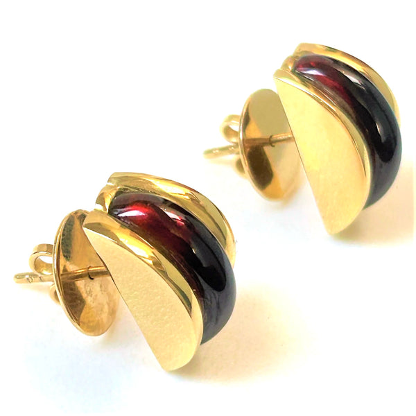 18ct Yellow Gold and Garnet Stud Earrings