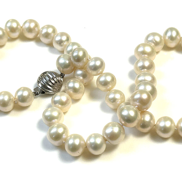 Vintage Pearl Necklace with Silver Clasp