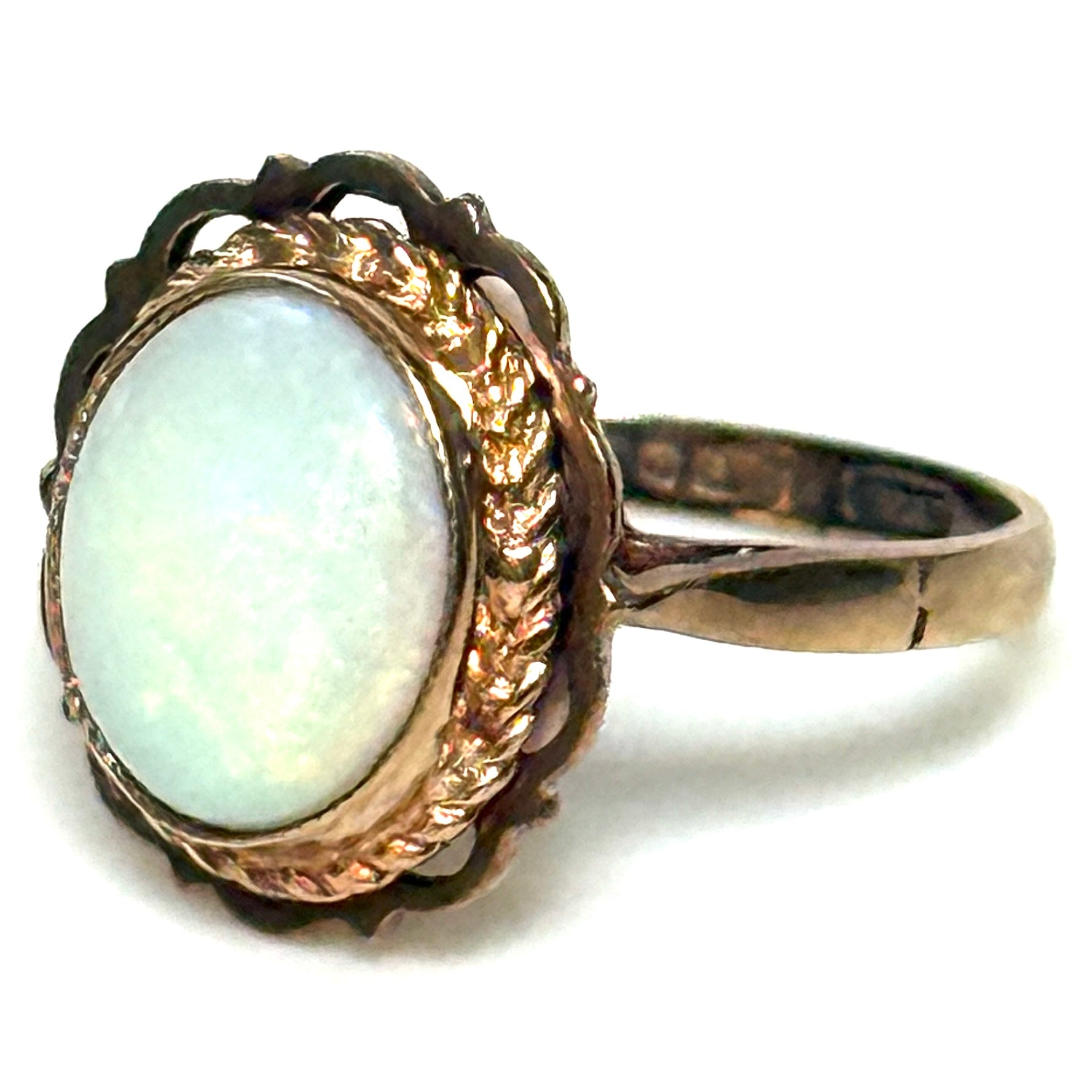 Vintage 9ct Gold and Opal Ring