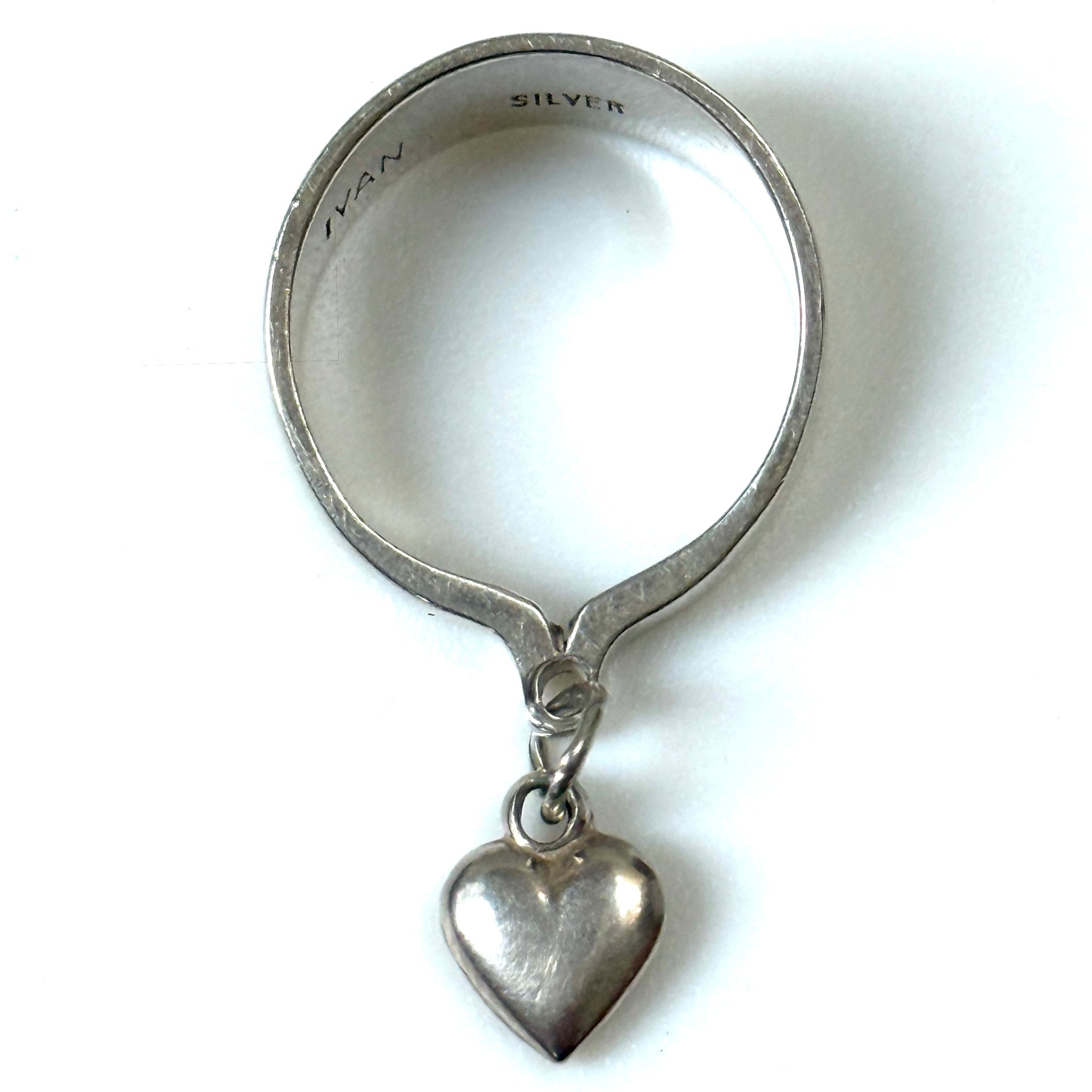 Atique Rind Vintage Silver Heart Charm Ring – Bancroft Antiques