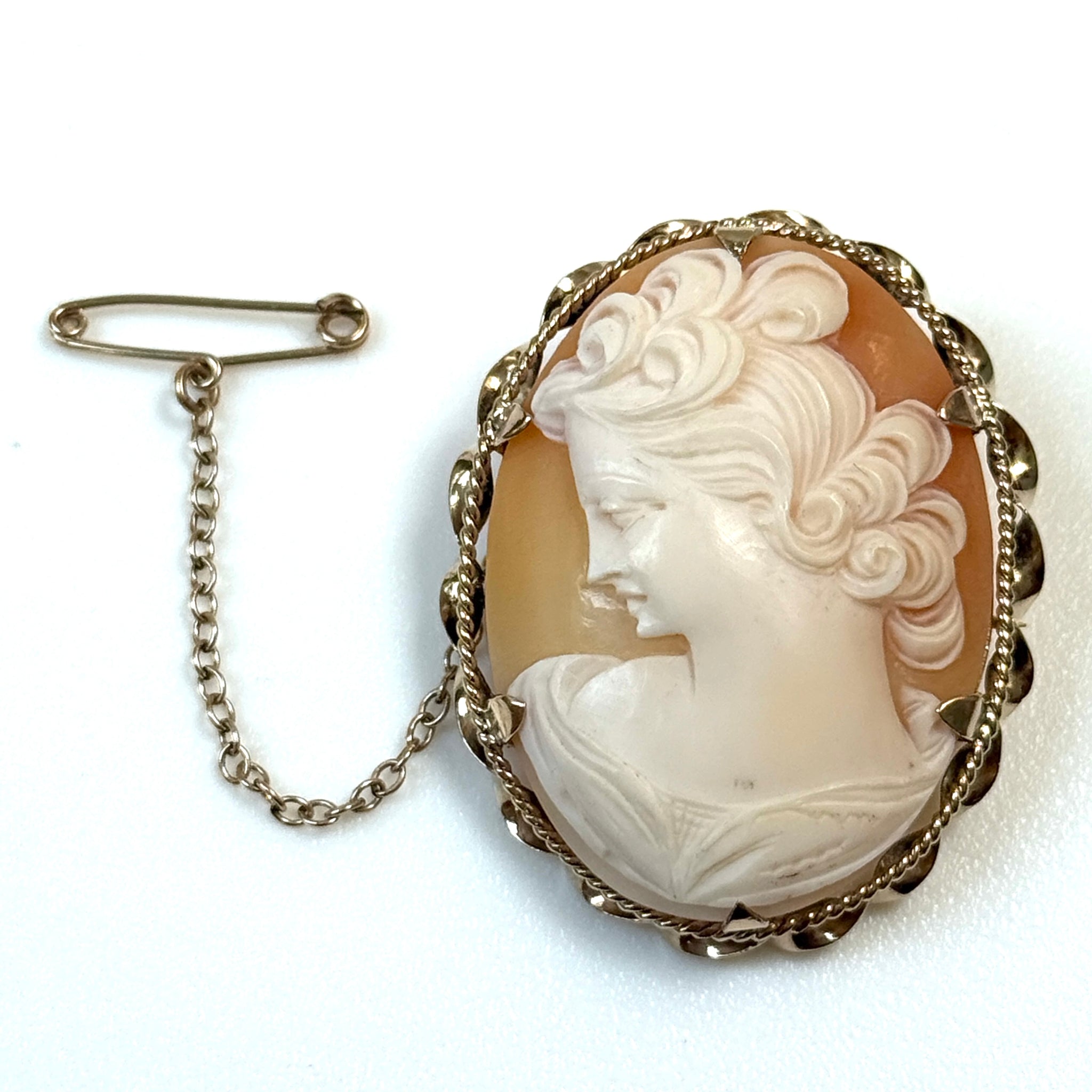 Vintage 9ct Yellow Gold Cameo Shell Pendant Brooch