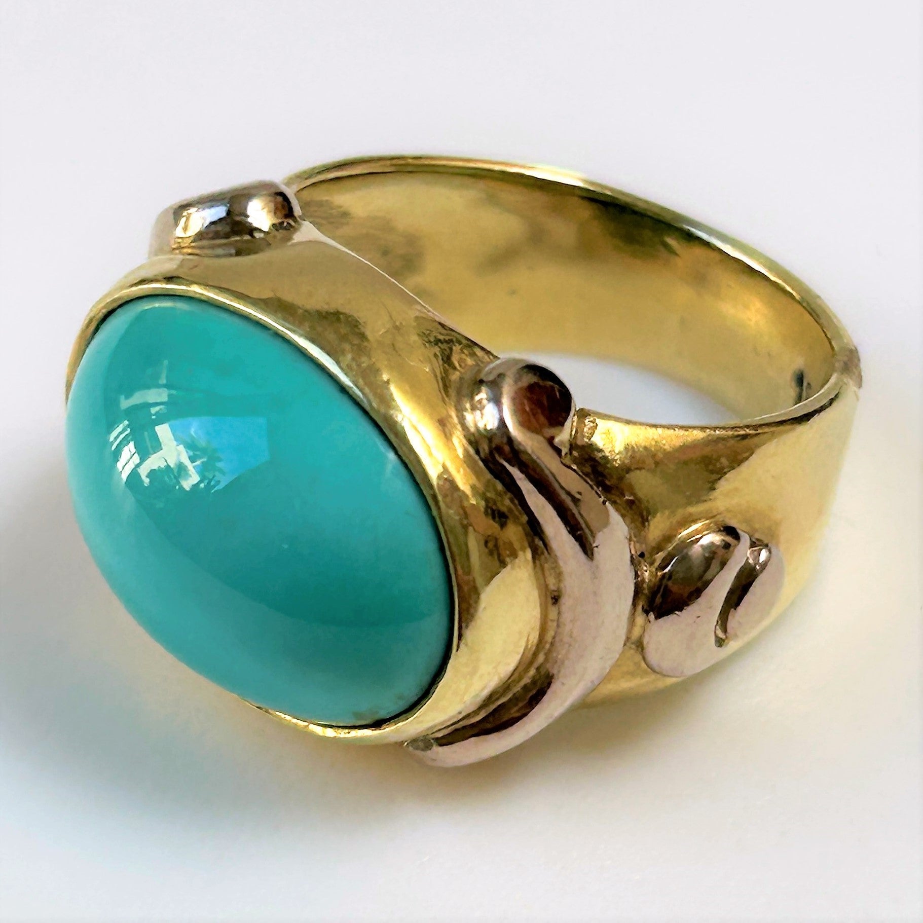 Vintage 18ct Gold and Turquoise Dress Ring