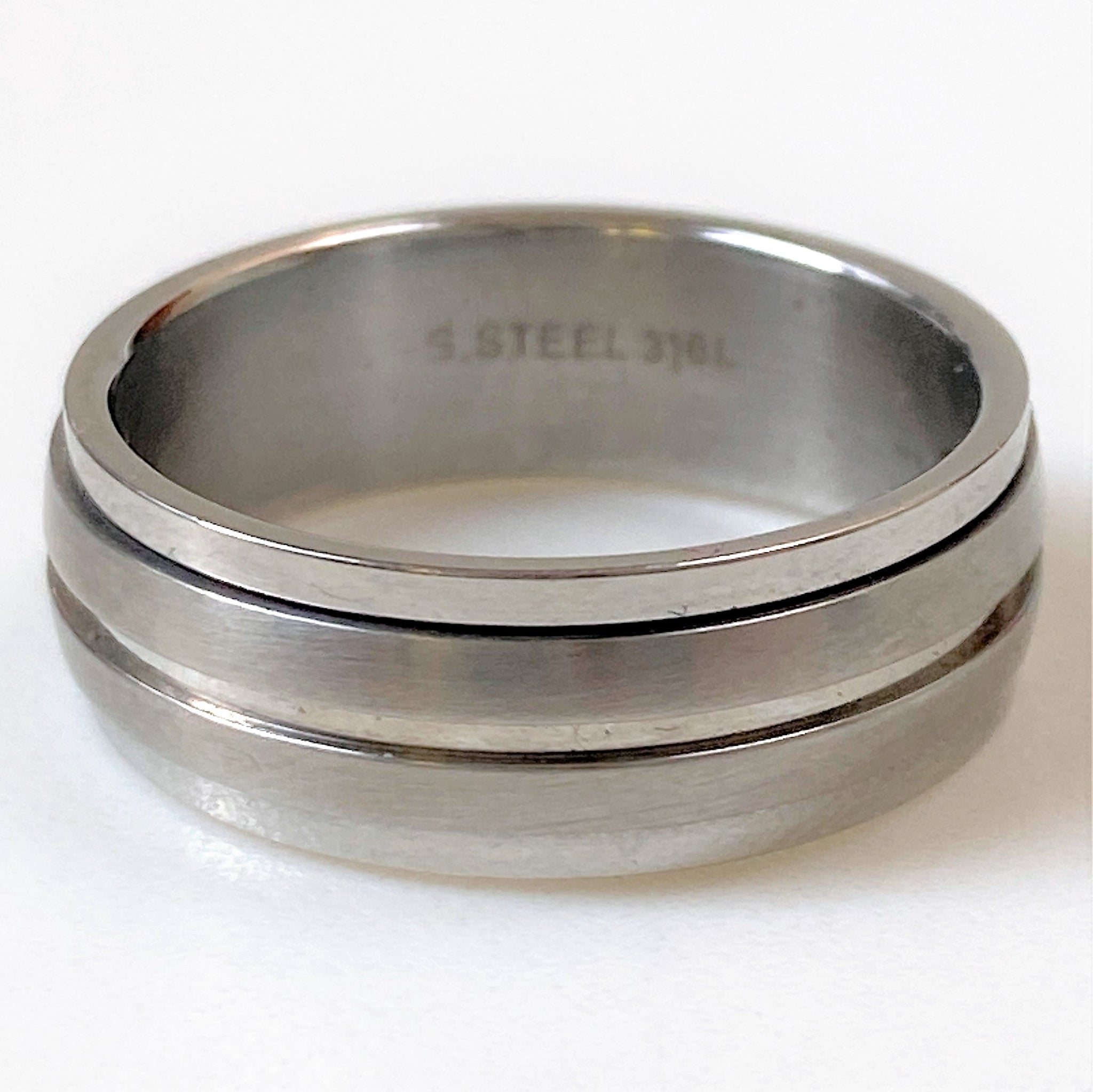 Stainless Steel Men’s Ring with Rotating Elements
