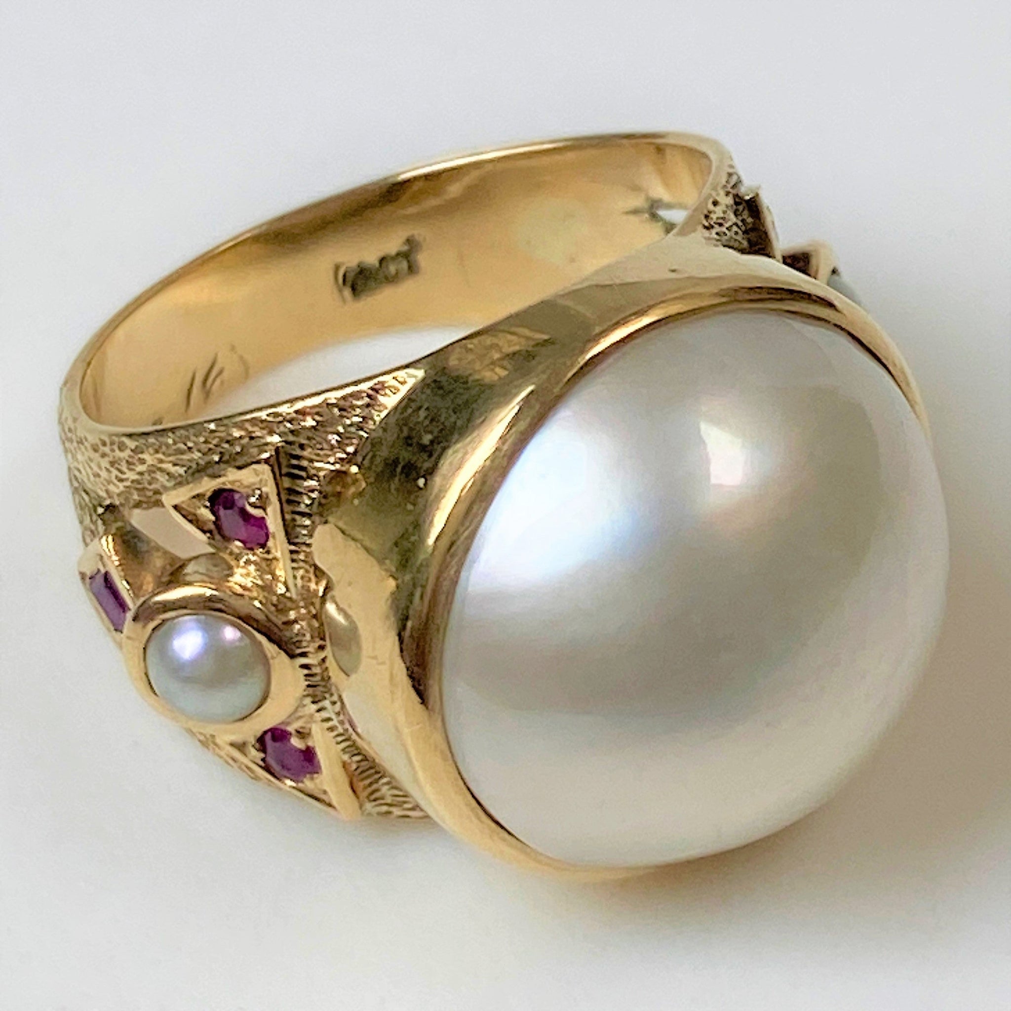 18ct Gold, Mabe Pearl, Pearl and Ruby Ring